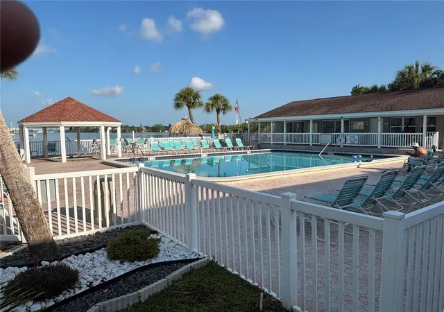 Photo 2 of Condo for sale at 3640 41st Lane S #72E, Saint Petersburg, FL 33711 | MLS# TB8522446 | Listing updated on 2026-08-22