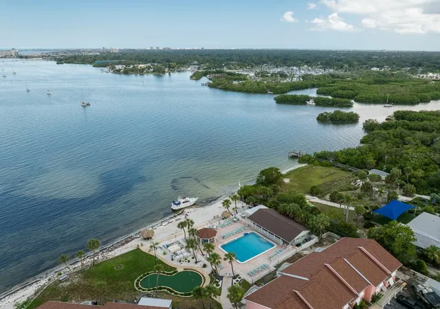Listing Photo 5 - Condo for sale in building located at 3640 41St Ln S, St. Petersburg, FL 33711 - Unit #72E
