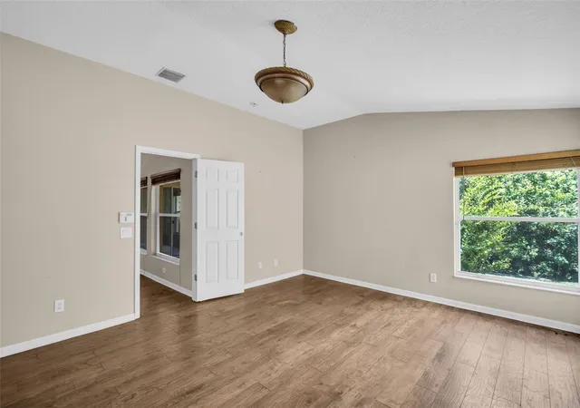 5th image of 12415 Rustic View Ct, Tampa, FL 33635 | MLS# TB8522453