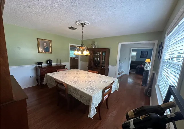 3rd image of 1105 S 9Th St, Leesburg, FL 34748 | MLS# TB8522472