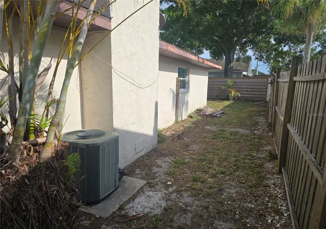 Photo 1 of Single family home for sale at 5403 2nd Avenue Dr NW, Bradenton, FL 34209 | MLS# A4697935 | Listing updated on 2026-07-27