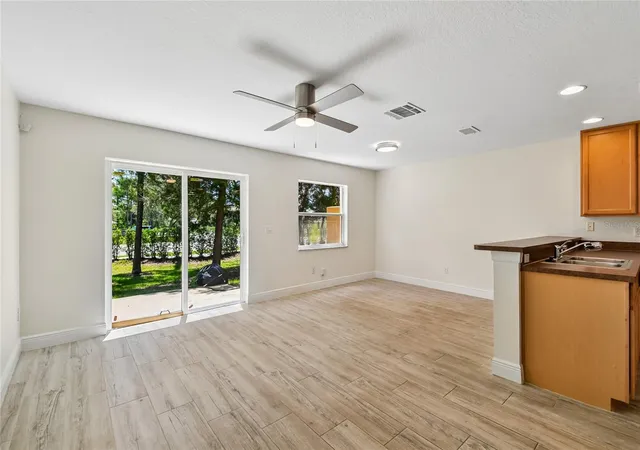 Homes for sale in Oviedo, FL | 4084 Pitch Pine Cir, Oviedo, FL 32765 | MLS# O6419388