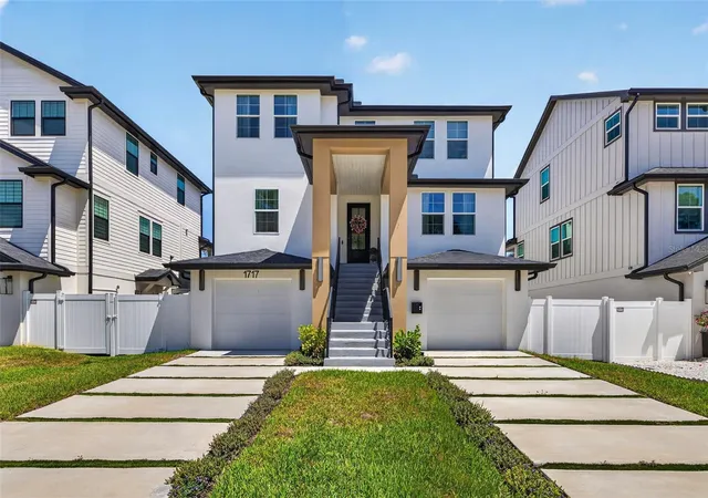 Photo 1 of Single family home for sale at 1717 Massachusetts Ave NE, ST PETERSBURG, FL 33703 | MLS# TB8522496 | Listing updated on 2026-10-14