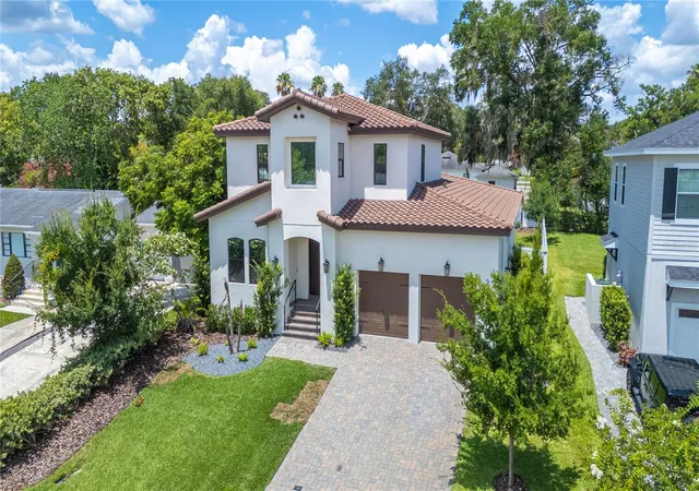 Homes for sale in Lakeland, FL | 2403 Derbyshire Ave, Lakeland, FL 33803 | MLS# L4963006