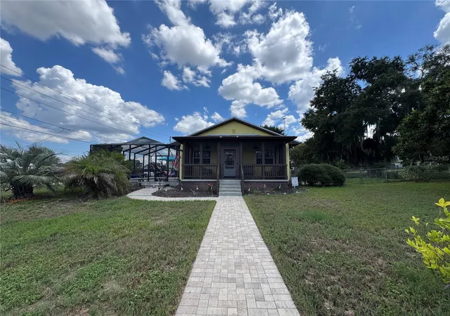 3rd image of 398 Virginia St, Frostproof, FL 33843 | MLS# K4903585