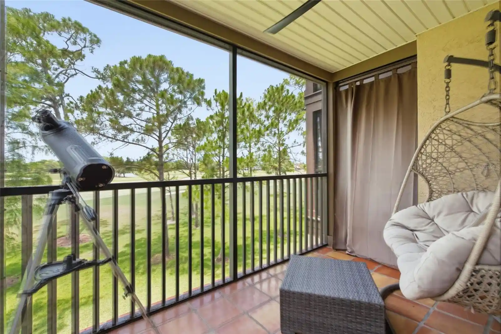 Listing Photo 1 - Condo for sale in 2400 Feather Sound Dr located at 2400 Feather Sound Dr, Clearwater, FL 33762 - Unit #313
