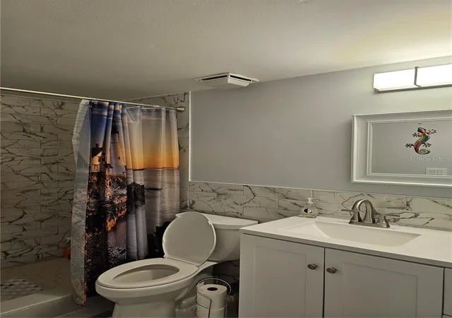 5th image of 2104 Granada Ct, Lake Wales, FL 33898 | MLS# O6419439