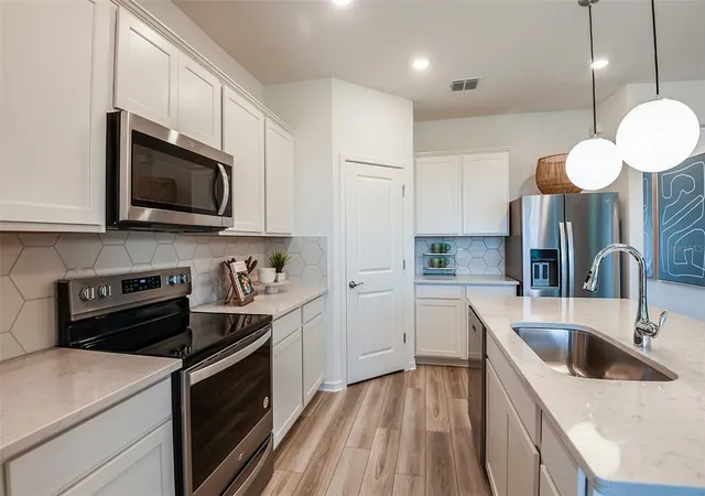 Photo 3 of Single family home for sale at 3663 Obsidian Dr, Spring Hill, FL 34609 | MLS# TB8522556 | Listing updated on 2026-10-20