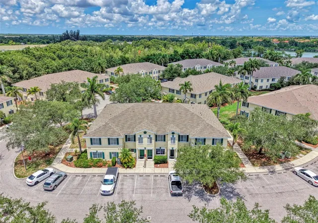 Photo 2 of Townhouse for sale at 305 Cape Harbour Loop #104, Bradenton, FL 34212 | MLS# A4697955 | Listing updated on 2026-10-05