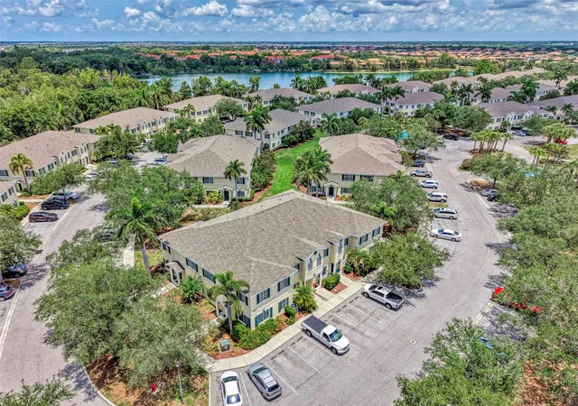Photo 3 of Townhouse for sale at 305 Cape Harbour Loop #104, Bradenton, FL 34212 | MLS# A4697955 | Listing updated on 2026-10-05