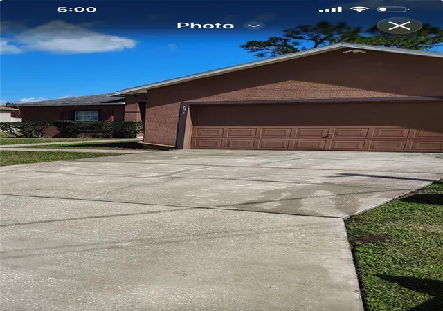 Photo 2 of Single family home for sale at 625 S Delmonte Ct, Kissimmee, FL 34758 | MLS# S5152409 | Listing updated on 2026-06-28