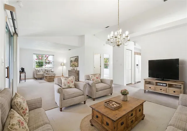 4th image of 687 Winterberry Trl, Deland, FL 32724 | MLS# V4949823