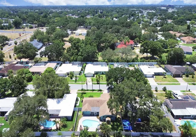 5th image of 1110 Mclean St, Dunedin, FL 34698 | MLS# TB8522577
