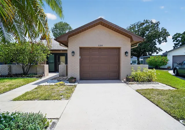 Photo 1 of Single family home for sale at 3284 Gorse Ct, Palm Harbor, FL 34684 | MLS# O6419468 | Listing updated on 2026-09-23