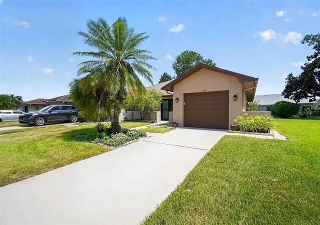 Photo 2 of Single family home for sale at 3284 Gorse Ct, Palm Harbor, FL 34684 | MLS# O6419468 | Listing updated on 2026-09-23