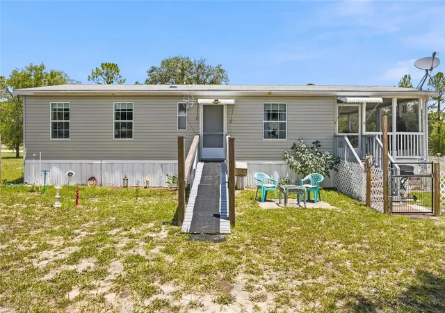 Homes for sale in Morriston, FL | 13330 Se 21St Pl, Morriston, FL 32668 | MLS# OM727258