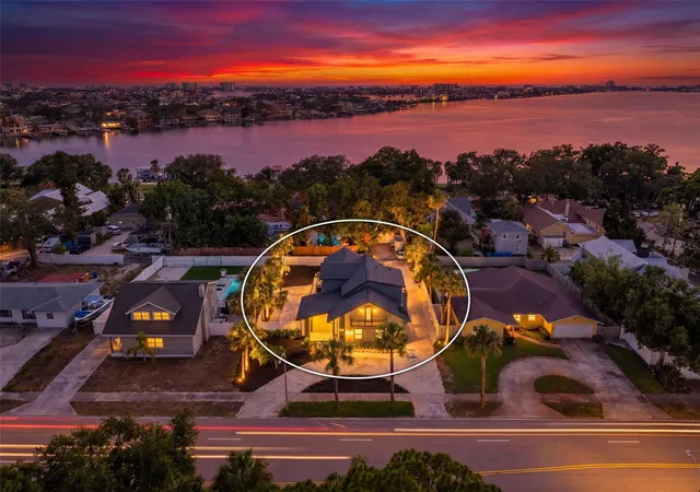 Photo 3 of Single family home for sale at 310 Park St N, Saint Petersburg, FL 33710 | MLS# TB8522579 | Listing updated on 2026-10-07