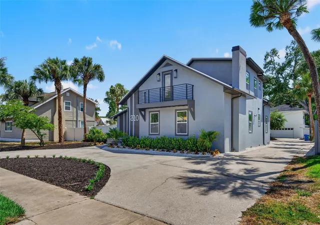 Photo 4 of Single family home for sale at 310 Park St N, Saint Petersburg, FL 33710 | MLS# TB8522579 | Listing updated on 2026-10-21