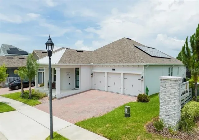 Photo 2 of Single family home for sale at 14711 Winter Stay Dr, Winter Garden, FL 34787 | MLS# O6419471 | Listing updated on 2026-08-26