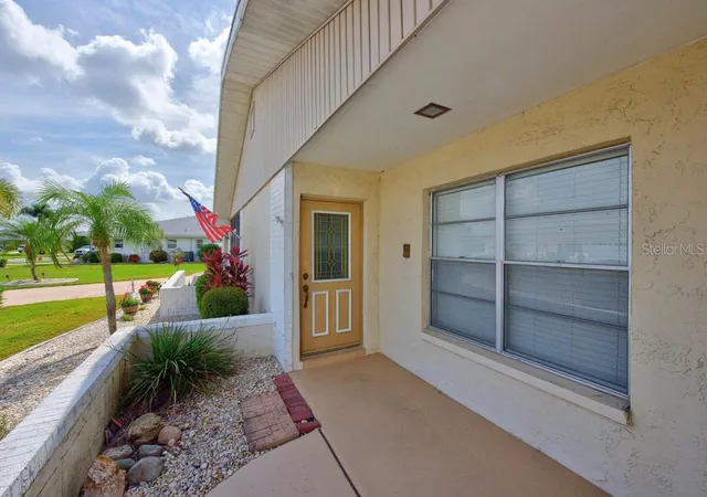 2nd image of 106 Silverbell Ct, Sun City Center, FL 33573 | MLS# TB8522585