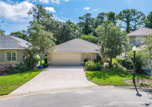 Photo 1 of Single family home for sale at 44 Crosstie Ct, Palm Coast, FL 32137 | MLS# FC319483 | Listing updated on 2026-09-25