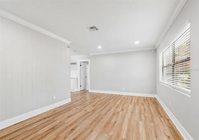 5th image of 1555 Magnolia Dr, Clearwater, FL 33756 | MLS# TB8522604