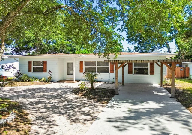 57th image of 1555 Magnolia Dr, Clearwater, FL 33756 | MLS# TB8522604