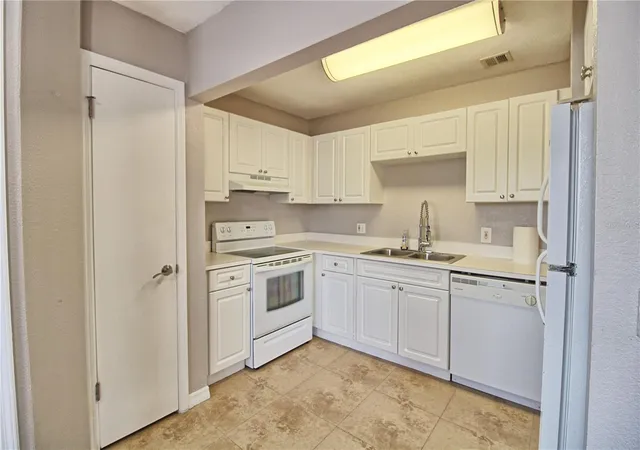 Photo 4 of Condo for sale at 13760 Orange Sunset Dr #201, Tampa, FL 33618 | MLS# TB8522617 | Listing updated on 2026-10-06