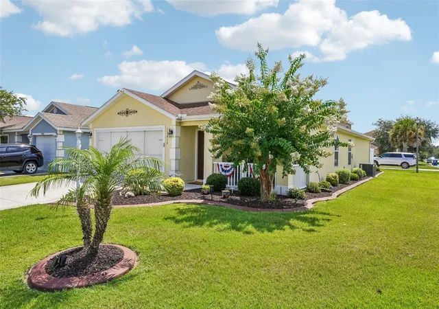Homes for sale in Oxford, FL | 12416 Ne 48Th Loop, Oxford, FL 34484 | MLS# G5114215