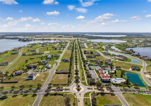 2nd image of 535 Adams View Ln, Auburndale, FL 33823 | MLS# L4963019