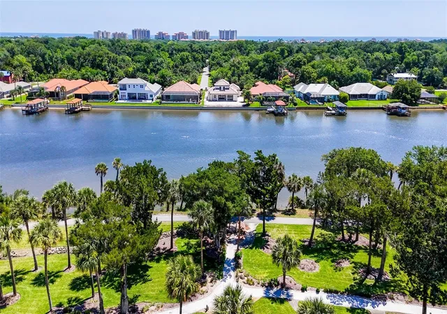 2nd image of 50 Palm Harbor Pkwy #38, Palm Coast, FL 32137 | MLS# FC319485