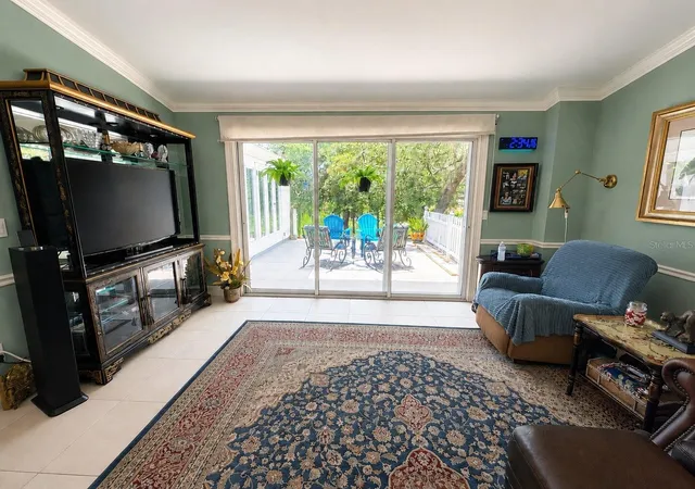 4th image of 16363 Se 5Th St, Silver Springs, FL 34488 | MLS# OM727264