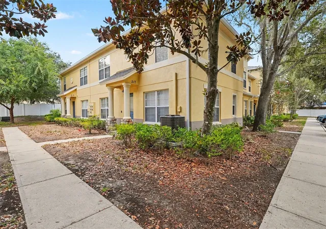 Homes for sale in Valrico, FL | 217 Penmark Stone Pl, Valrico, FL 33594 | MLS# TB8522637