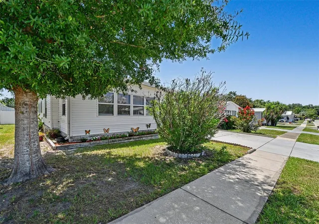 2nd image of 3902 Julie Dr, Wesley Chapel, FL 33543 | MLS# TB8522650