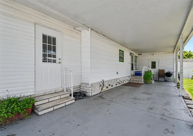 4th image of 3902 Julie Dr, Wesley Chapel, FL 33543 | MLS# TB8522650