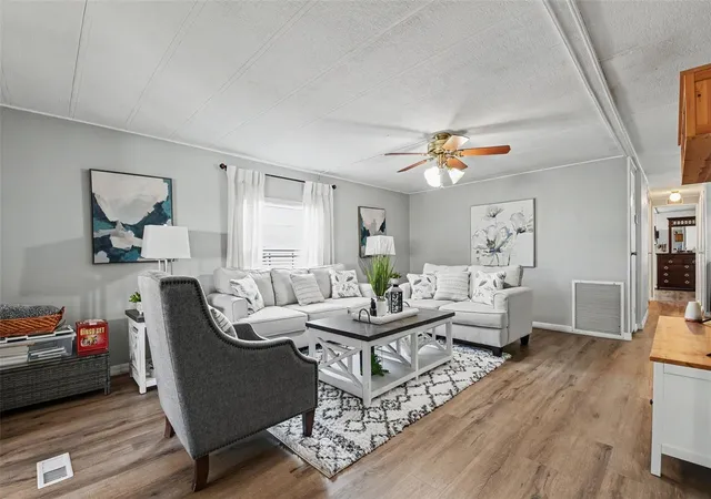 5th image of 3902 Julie Dr, Wesley Chapel, FL 33543 | MLS# TB8522650