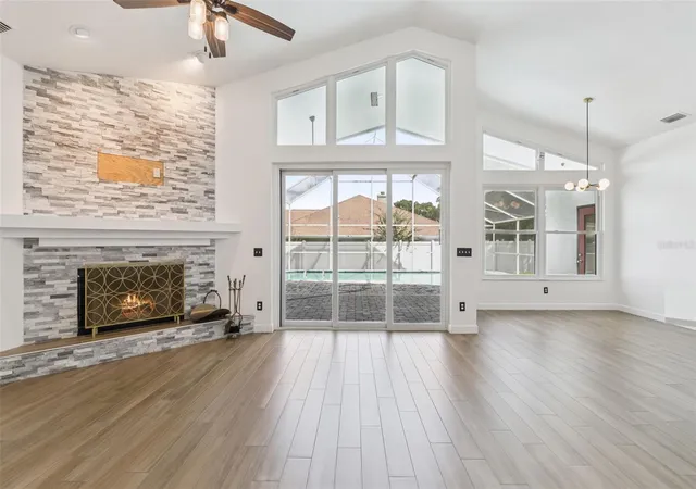Photo 3 of Single family home for sale at 2331 Ridgeside Rd, Apopka, FL 32712 | MLS# O6419548 | Listing updated on 2026-10-04