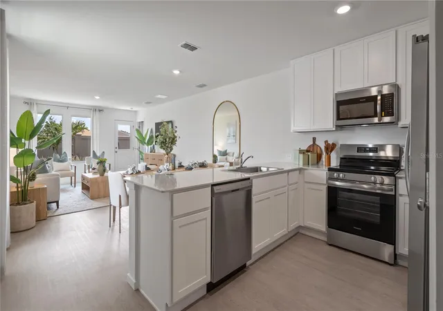 2nd image of 286 Ceramic Ct, Groveland, FL 34736 | MLS# O6419561