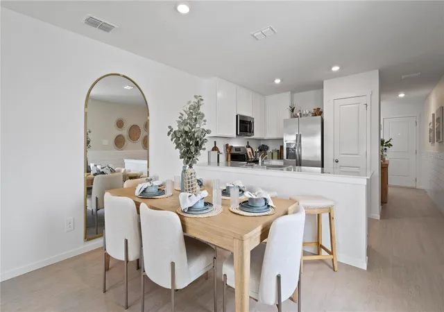 4th image of 286 Ceramic Ct, Groveland, FL 34736 | MLS# O6419561