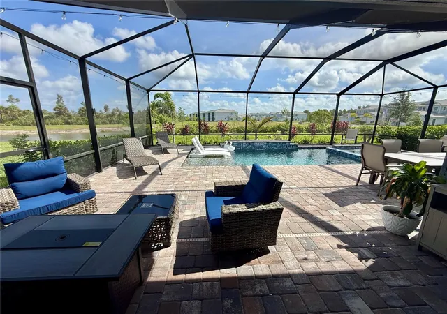 Photo 2 of Single family home for sale at 10852 Sun Drop St, Venice, FL 34293 | MLS# O6419571 | Listing updated on 2026-09-15