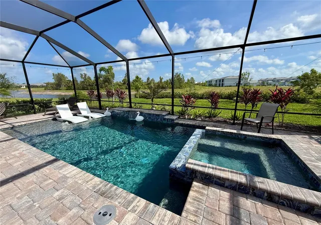 Photo 3 of Single family home for sale at 10852 Sun Drop St, Venice, FL 34293 | MLS# O6419571 | Listing updated on 2026-09-15