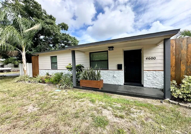 Photo 1 of Single family home for sale at 4600 30th Avenue N, St Petersburg, FL 33713 | MLS# TB8522681 | Listing updated on 2026-09-15