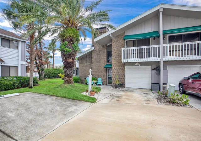 Homes for sale in New Smyrna Beach, FL | 113 Lagoon Ct, New Smyrna Beach, FL 32169 | MLS# NS1088567