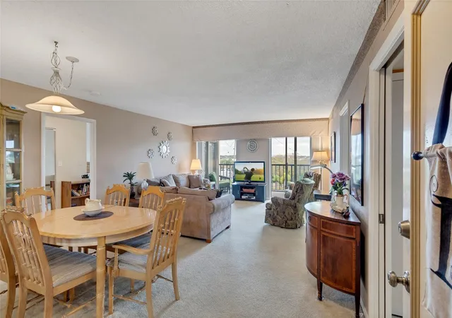 4th image of 19029 Us Hwy 19 N #9-308, Clearwater, FL 33764 | MLS# TB8522702