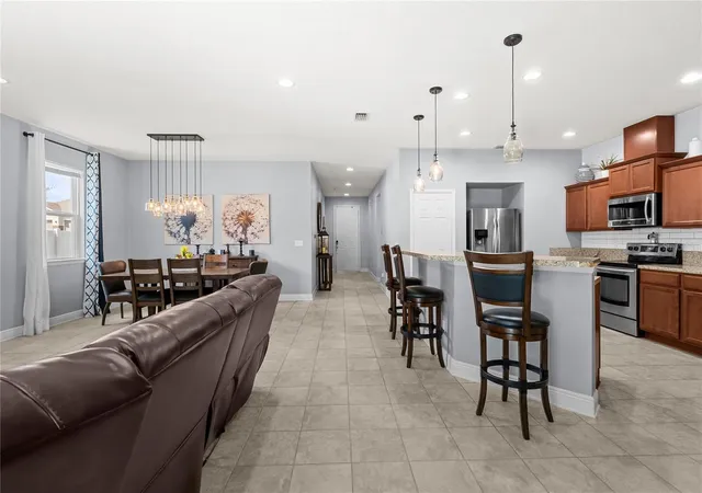 4th image of 665 Carya Ct, Deland, FL 32724 | MLS# S5152434