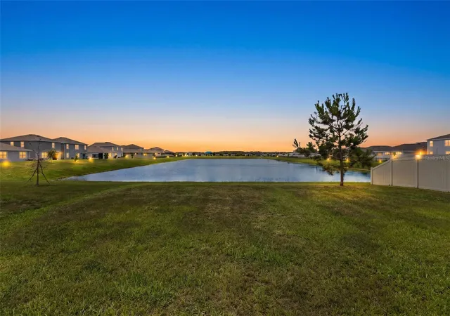 2nd image of 9728 Crescent Ray Dr, Wesley Chapel, FL 33545 | MLS# TB8522710