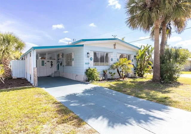 Homes for sale in Hudson, FL | 6629 Tower Dr, Hudson, FL 34667 | MLS# TB8522721