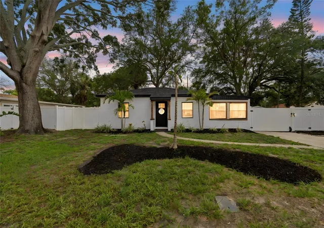 Photo 25 of Sale Pending at 4730 W Bay Vista Ave, Tampa, FL 33611 | MLS# TB8522722 | Listing updated on 2026-09-03