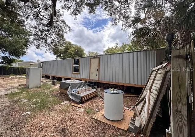Photo 3 of Manufactured home for sale at 6631 Celeste Ln, New Port Richey, FL 34653 | MLS# TB8522725 | Listing updated on 2026-08-17