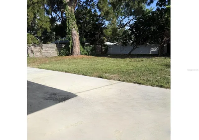 Photo 29 of Sale Pending at 870 86th Avenue N, Saint Petersburg, FL 33702 | MLS# TB8522727 | Listing updated on 2026-09-12